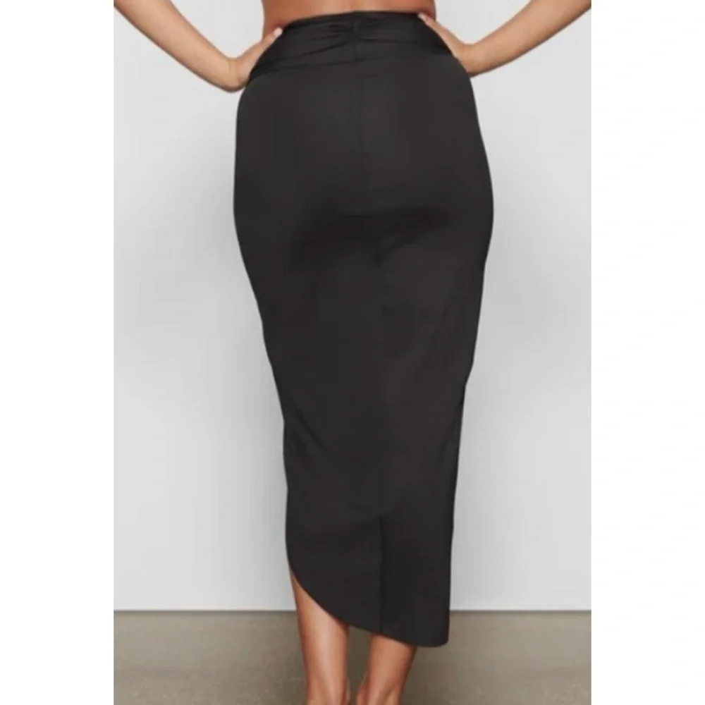 NEW SKIMS Signature Swim Sarong Skirt in Onyx
